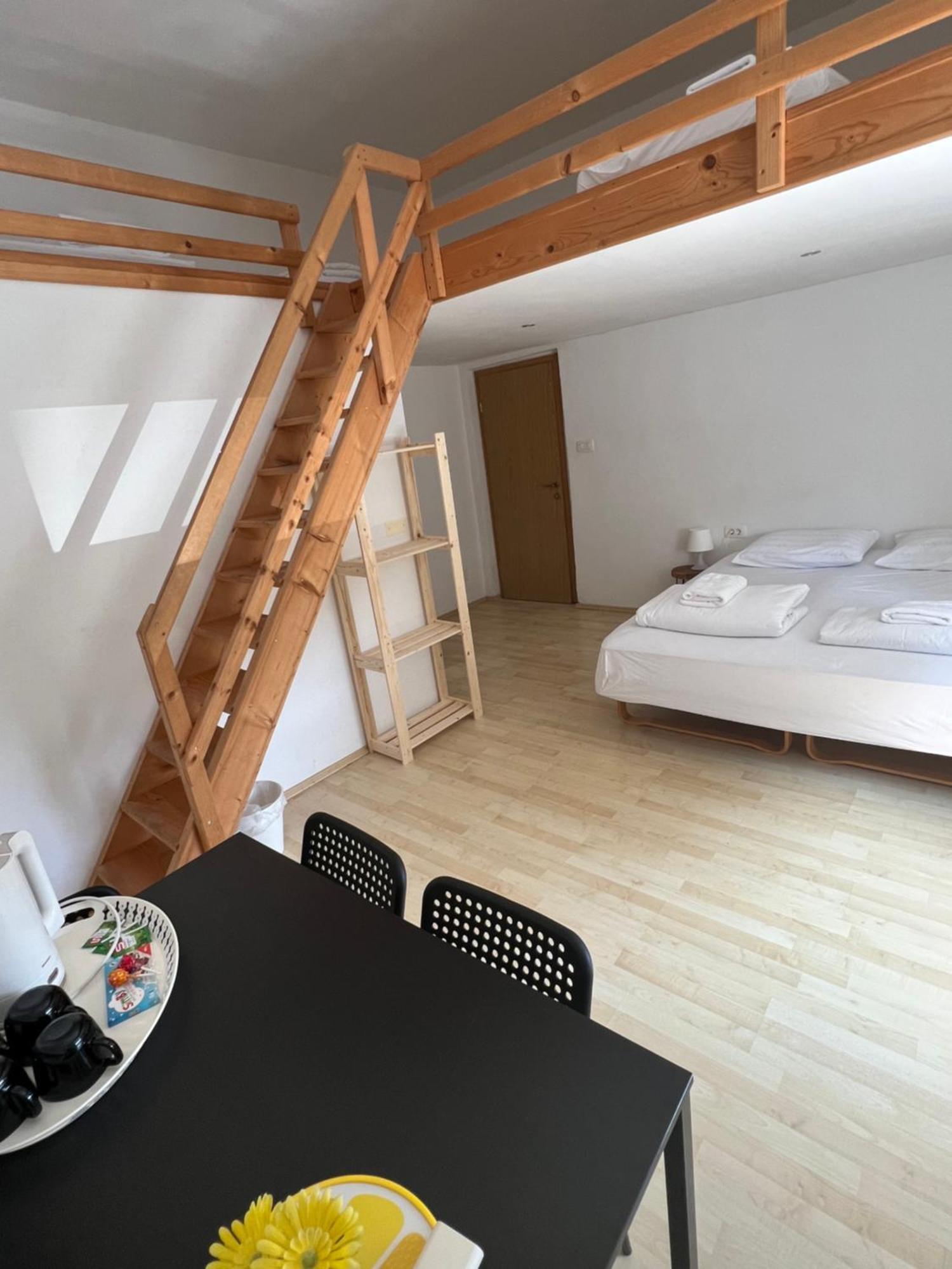 Lemonwood House Hotel Postojna Kültér fotó